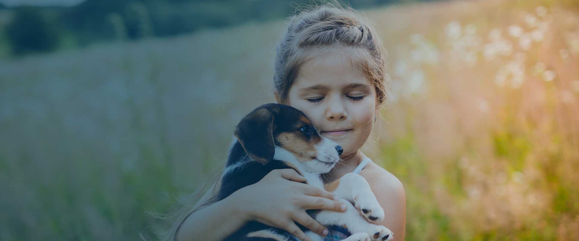Slider Bild Aufwege Kind mit Hund